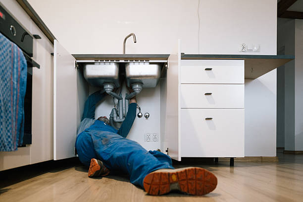 Professional Leak Detection technician working in Akron, IA